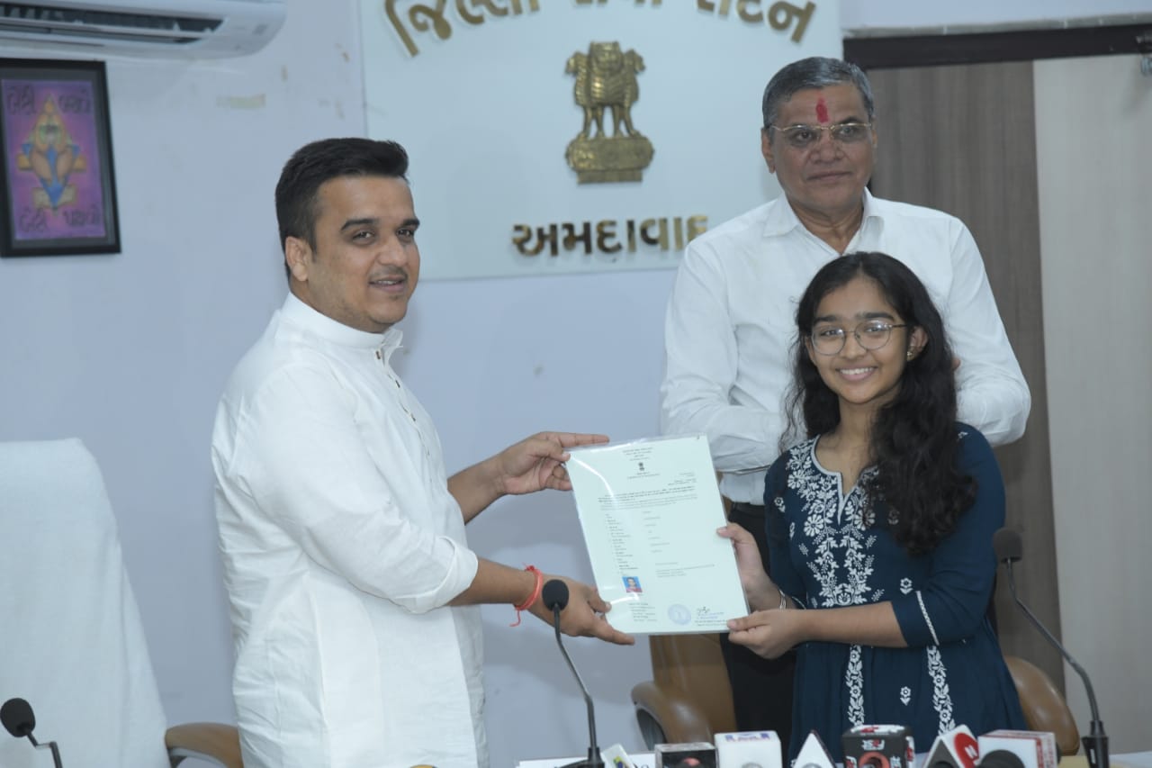 18-families-who-received-Indian-citizenship-certificates