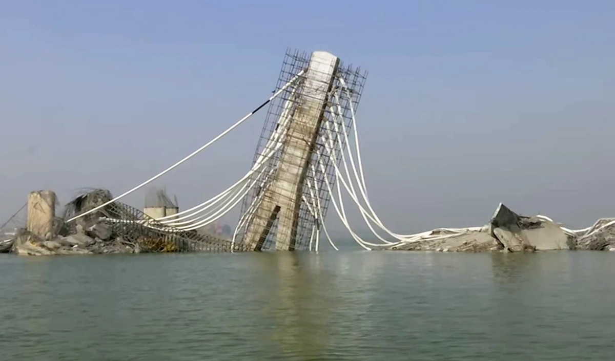 Aguwani-Sultanganj bridge over Ganga river collapses